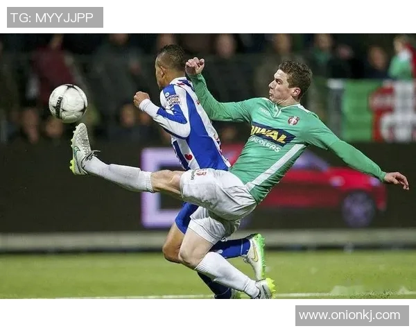 特温特主场迎战埃因霍温AC双方争夺荷甲积分榜关键战役